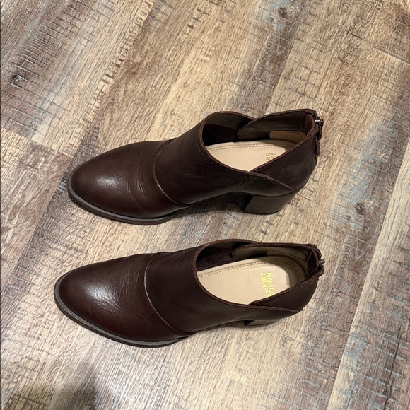 Johnston & Murphy Dark Brown Leather Heeled Boots - Picture 3 of 7